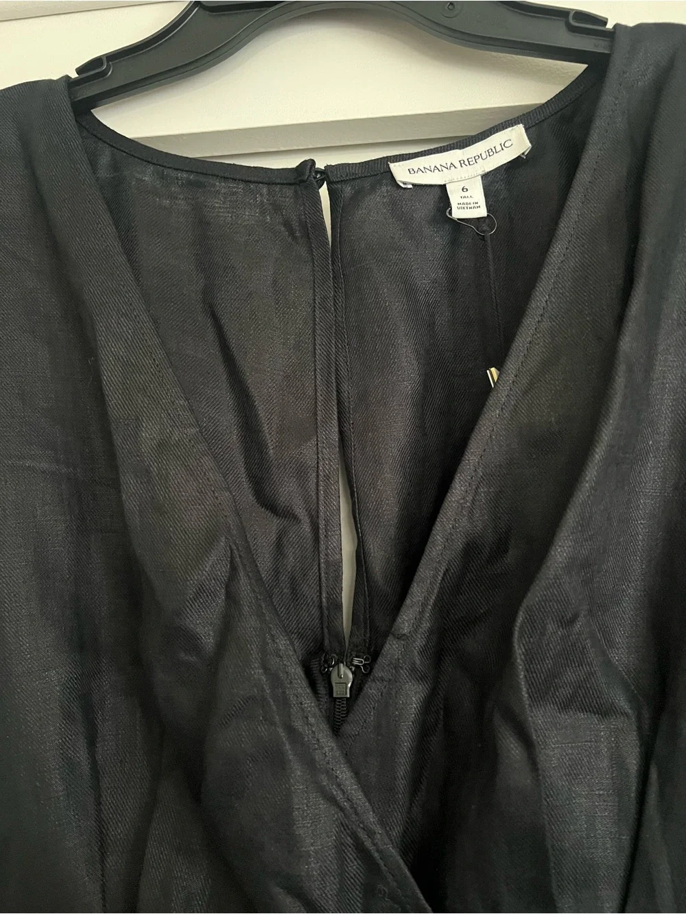 NWT Banana Republic Black Linen V Neck Jumpsuit Size 6 tall